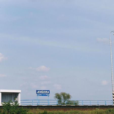 Ubytovani Na Sklipku Jevisovka ภายนอก รูปภาพ
